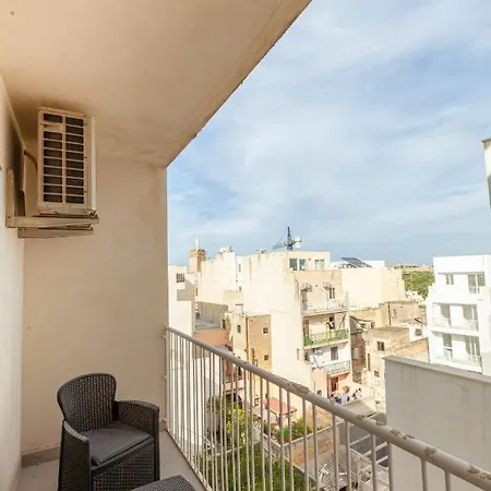 Brand New 1br In Malta Apartment